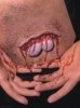 Rana latexowa - rozcięty brzuch